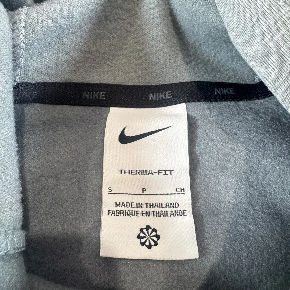 Nike Therma-FIT Men's Gray Neon‎ Dri-FIT Hoodie Pullover Sweatshirt Size Small